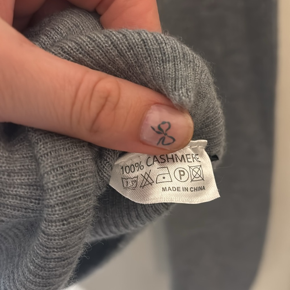 ☕️ {PRICE FIRM} DDR Cashmere Core Turtleneck ~ Heather Grey - Picture 9 of 10